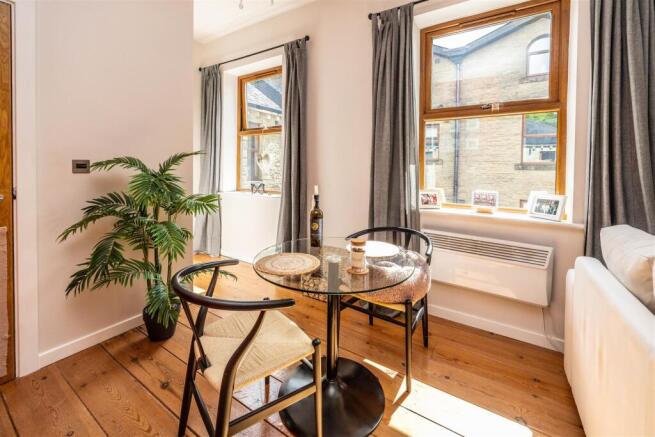 2 bed Apartment for sale Image 6