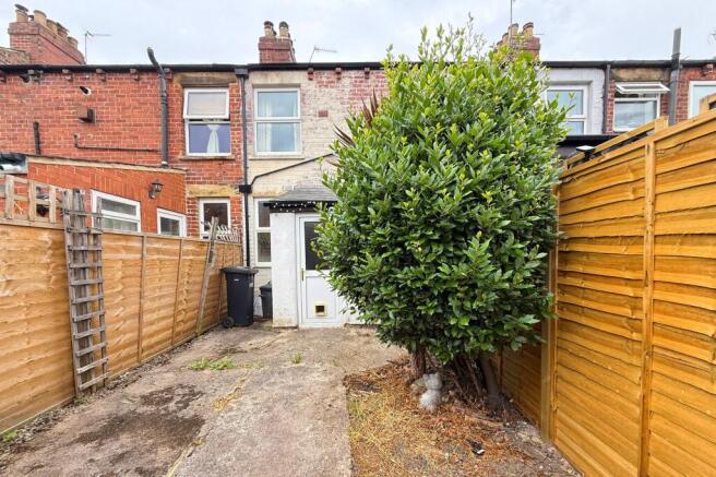 2 bed Terraced for sale Image 7
