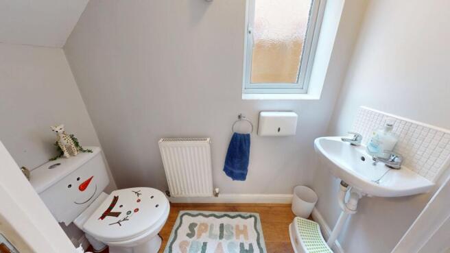 4 bed Semi-Detached for sale Image 9