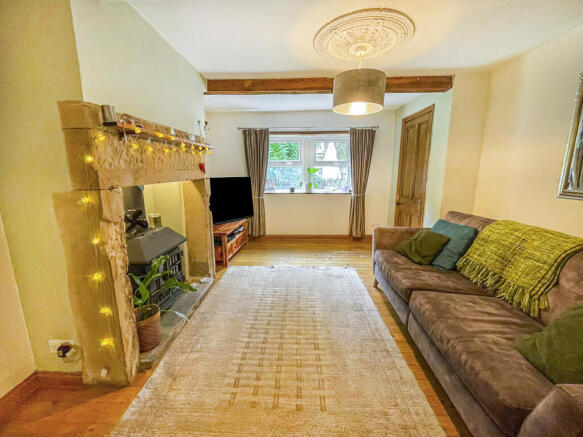 4 bed Detached for sale Image 9