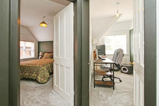 2 bed Semi-Detached for sale Image 8