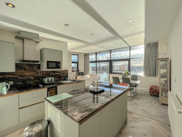 Flat 10 Barton West - Kitchen (2)