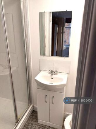 1 bed House Share to rent Image 7