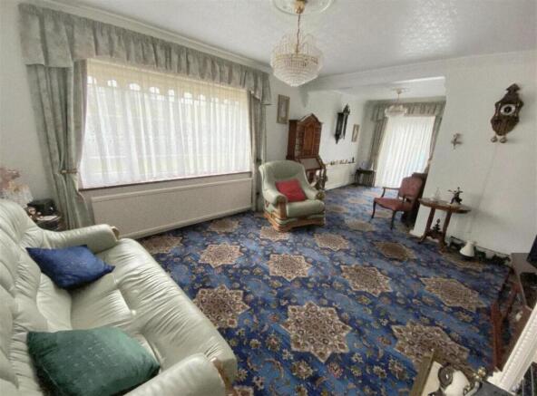 3 bed Detached Bungalow for sale Image 4