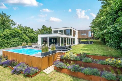Architect-Designed Contemporary Residence - West Malling
