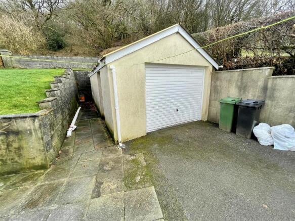 DETACHED GARAGE