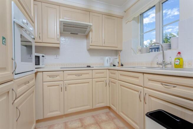flat-peagusus-court-banstead-107.jpg
