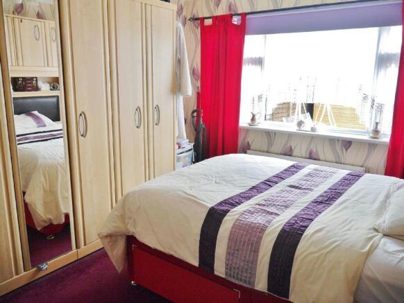 Bedroom 1 Photo 2