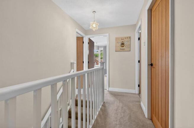 4 bed Detached for sale Image 12