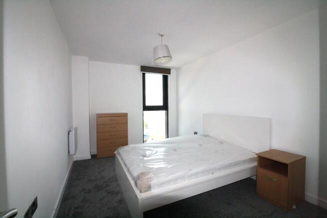 2 bed Apartment to rent Image 9