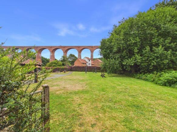 2 bed Cottage for sale Image 10