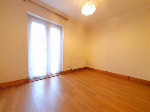 Briar Close, London, N13 photo 3