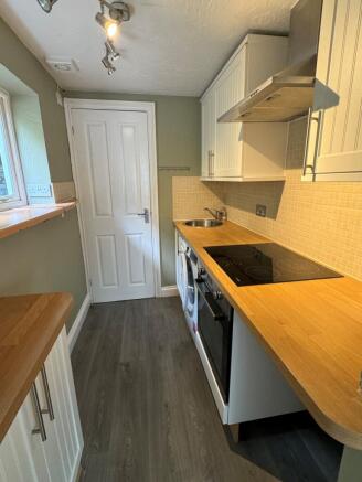 6 Manor Row, Dawlish - kitchen