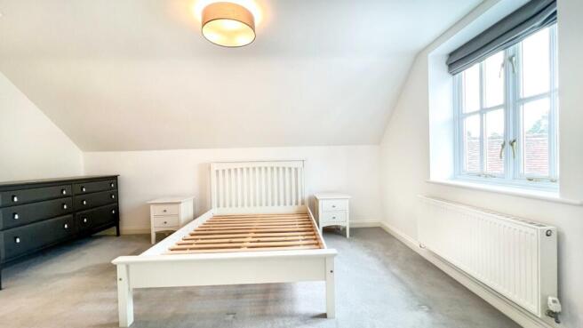 bedroom1.jpg