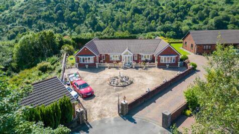 Bay View Heights, Penycae, SA13