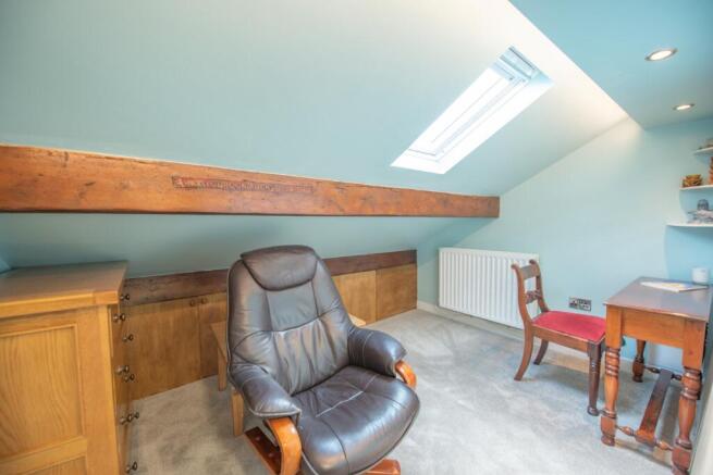 2 bed House for sale Image 12