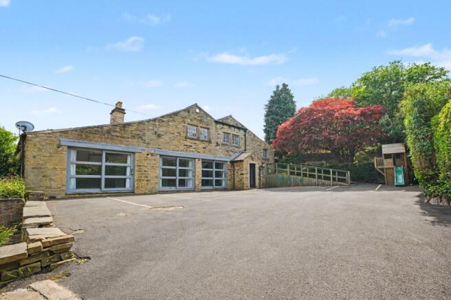 8 bed Detached Villa for sale Image 4