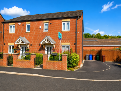 Hexagon Close, Manchester, M9