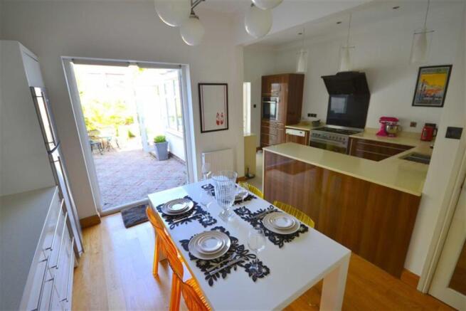 DINING KITCHEN