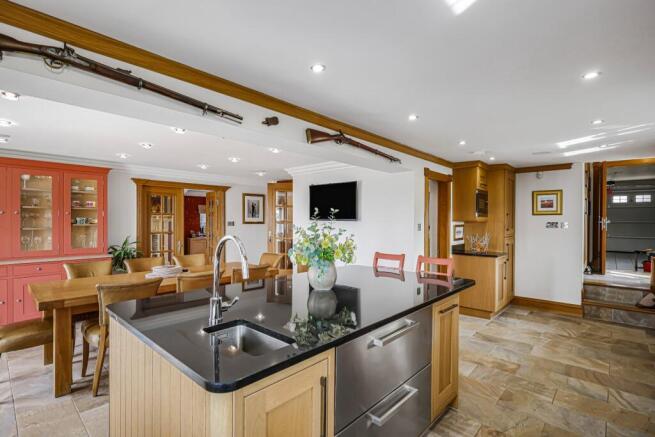 3 bed Detached for sale Image 7
