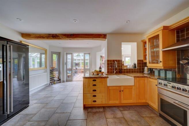 3 Holt Castle Drive (16).jpg