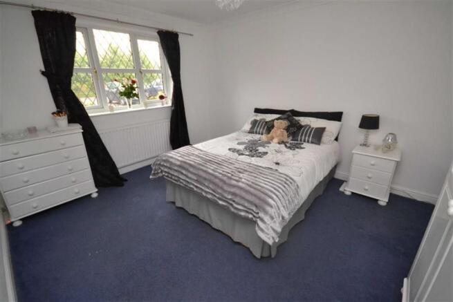 BEDROOM 2