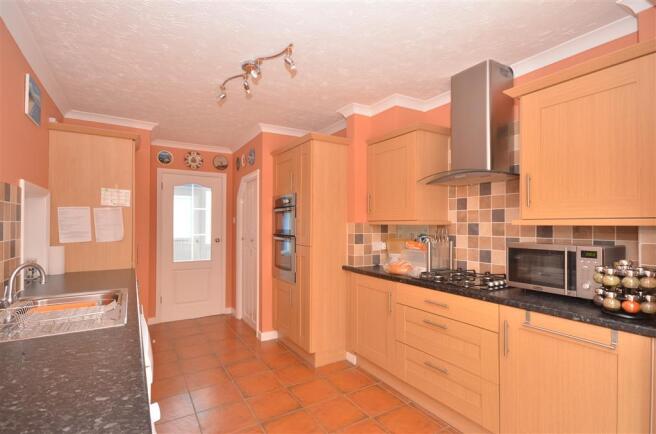 Kitchen/Breakfast Room