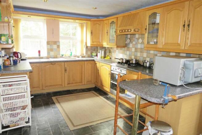 Kitchen:
