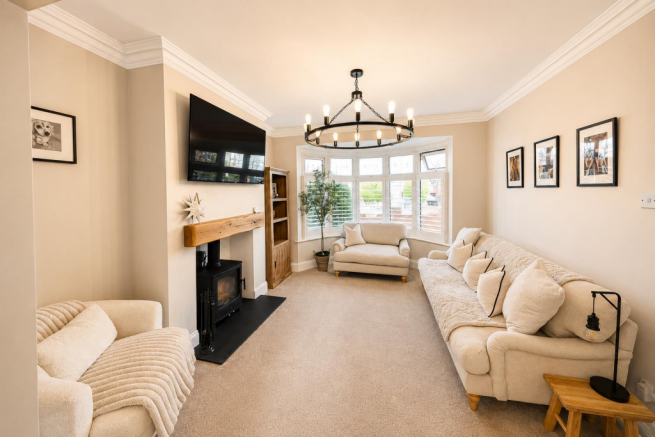 3 bed Semi-Detached for sale Image 4