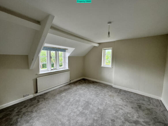 4 bed Semi-Detached to rent Image 11