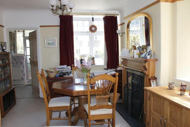 Sitting/Dining Room