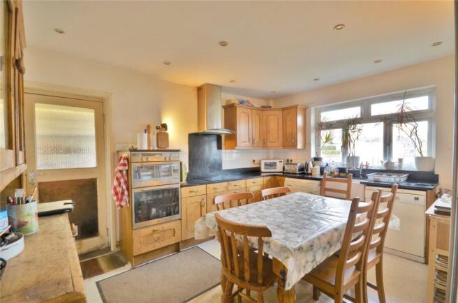 Kitchen/ Breakfast