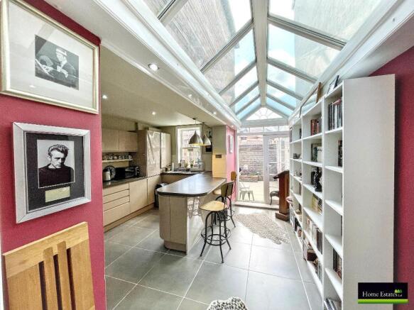 2 bed Terraced for sale Image 9