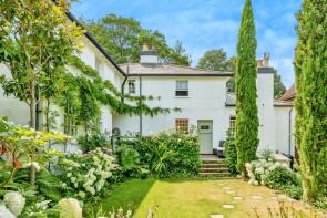 15, Whitepost Hill, Redhill RH1 6DA