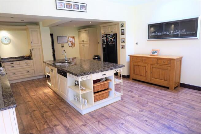 Kitchen / Breakfast