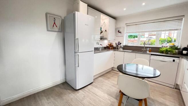Kitchen/Breakfast