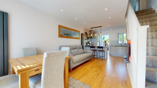 Lounge/Kitchen