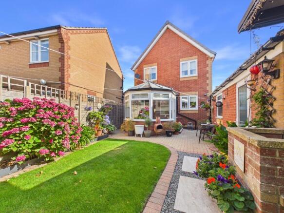3 bed Detached for sale Image 12