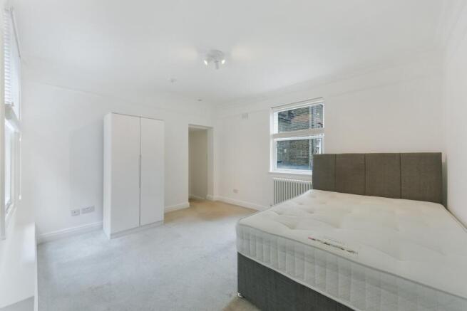 VINCENT SQUARE, 5...