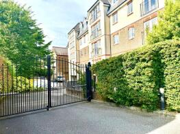 Flat 4, Kings Penny House, Richmond Road, Kingston Upon Thames KT2 5DZ