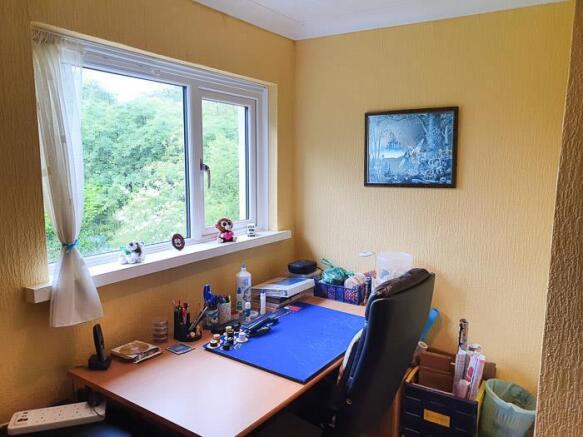 BEDROOM 4 / STUDY