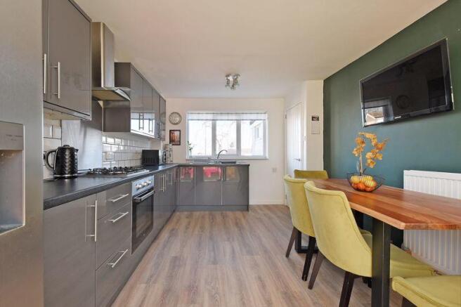 Dining/Kitchen