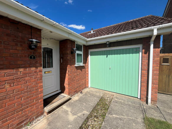 2 bed Detached Bungalow for sale Image 12