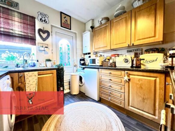 4 bed Semi-Detached for sale Image 8