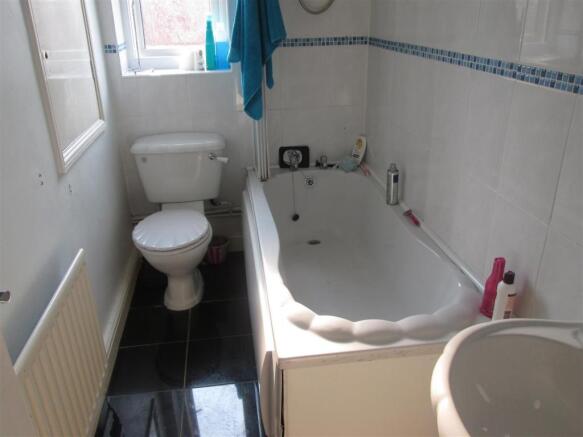 Bathroom.JPG