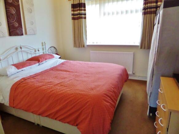 bed 2 of 4