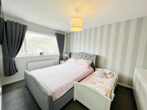 Bedroom 1.jpg