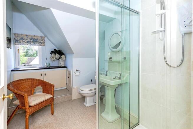 EN SUITE
