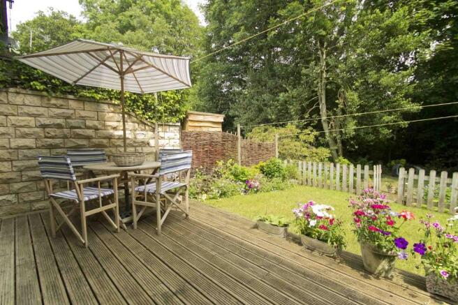 Deck & Garden