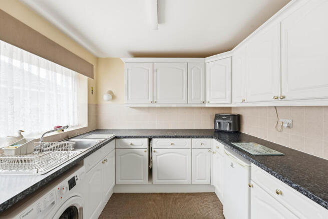 3 bed Bungalow for sale Image 7